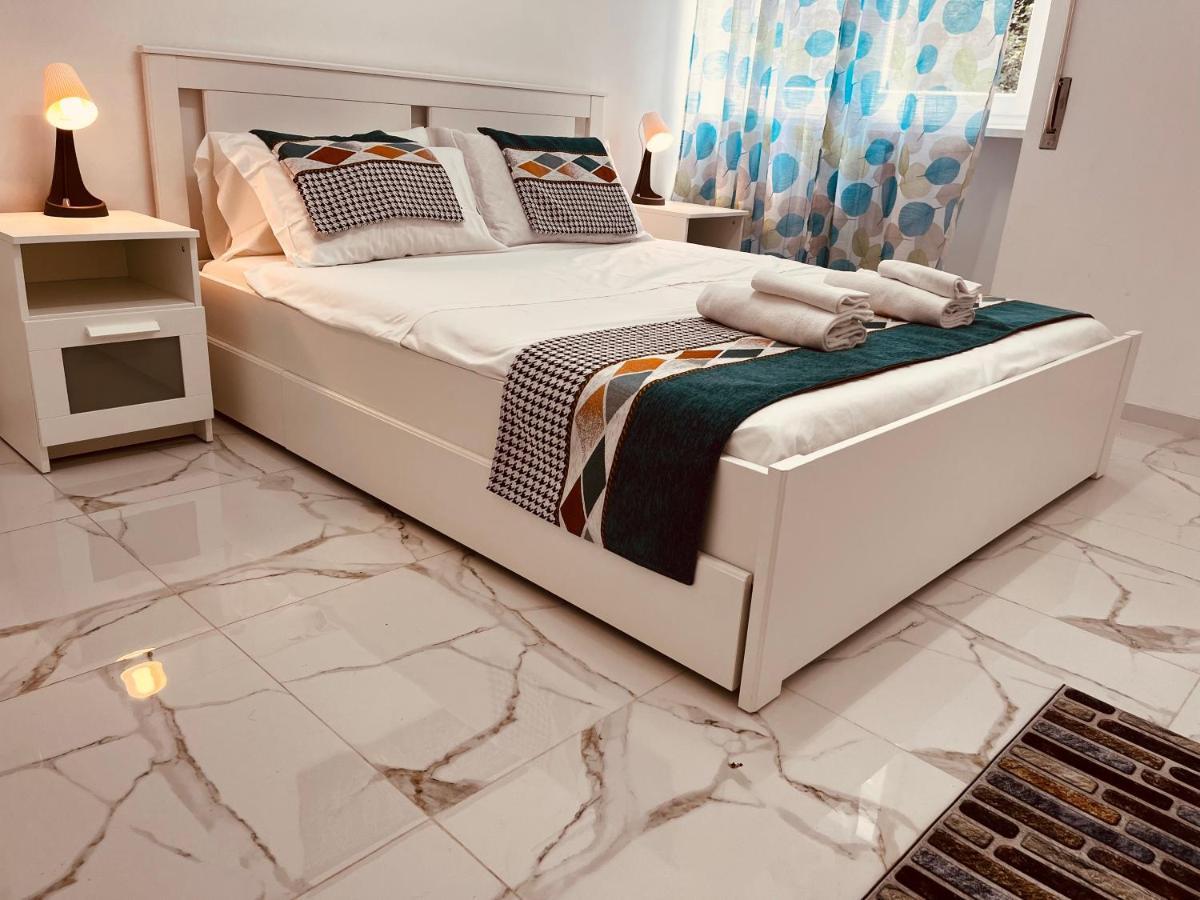 A&J San Pietro Suite Рим Экстерьер фото